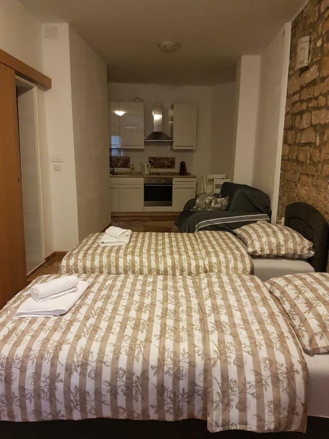 Studio Apartman Via Šibenik Exterior foto